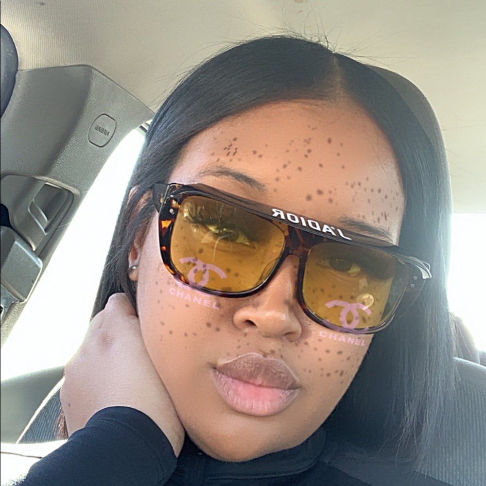 Meet your Posher, Britney